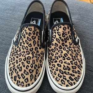 Vans 🐆 Leopard slip on shoes sz 7